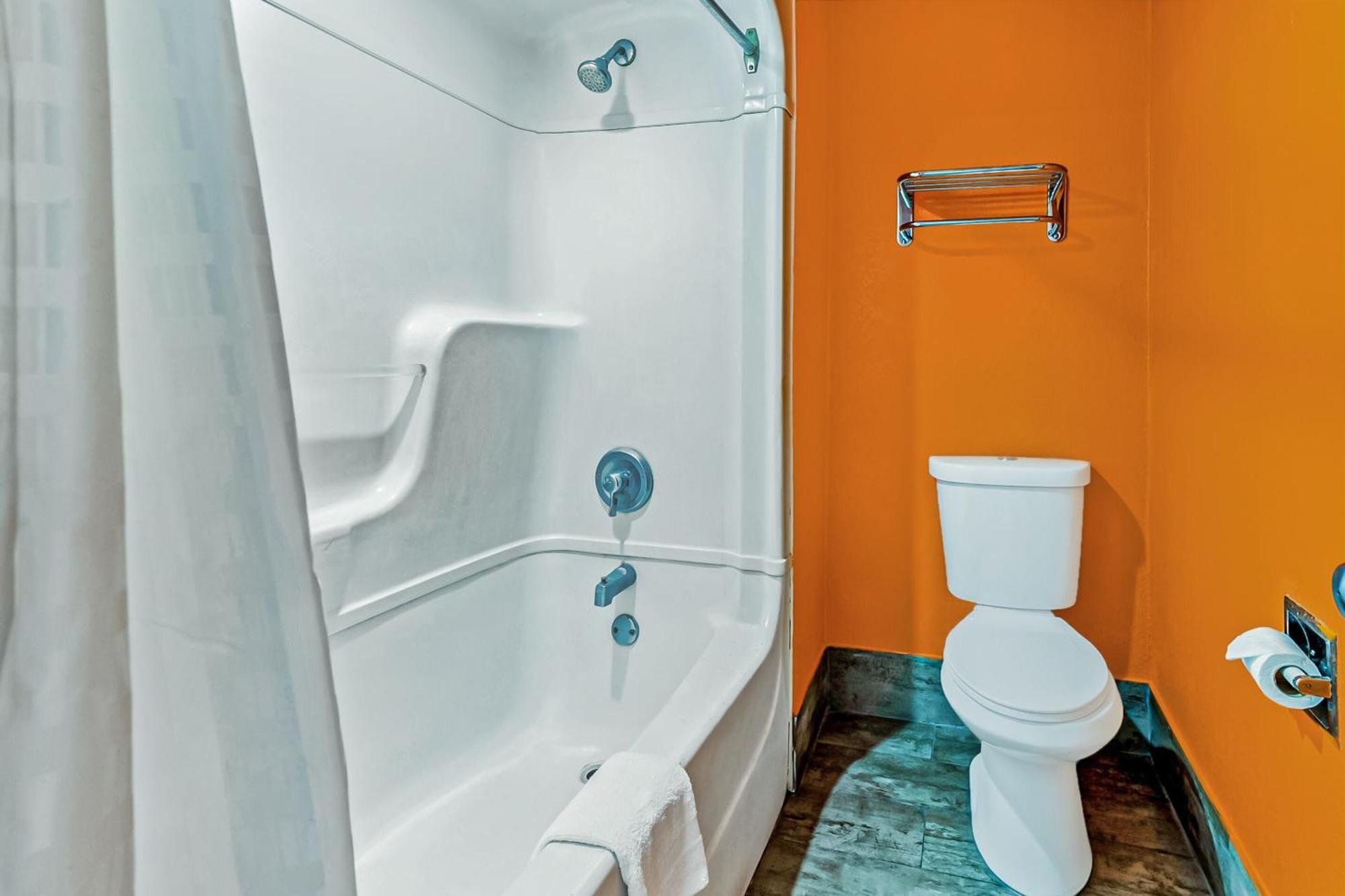 Oyo Hotel Lake Charles Hwy 10 Bagian luar foto