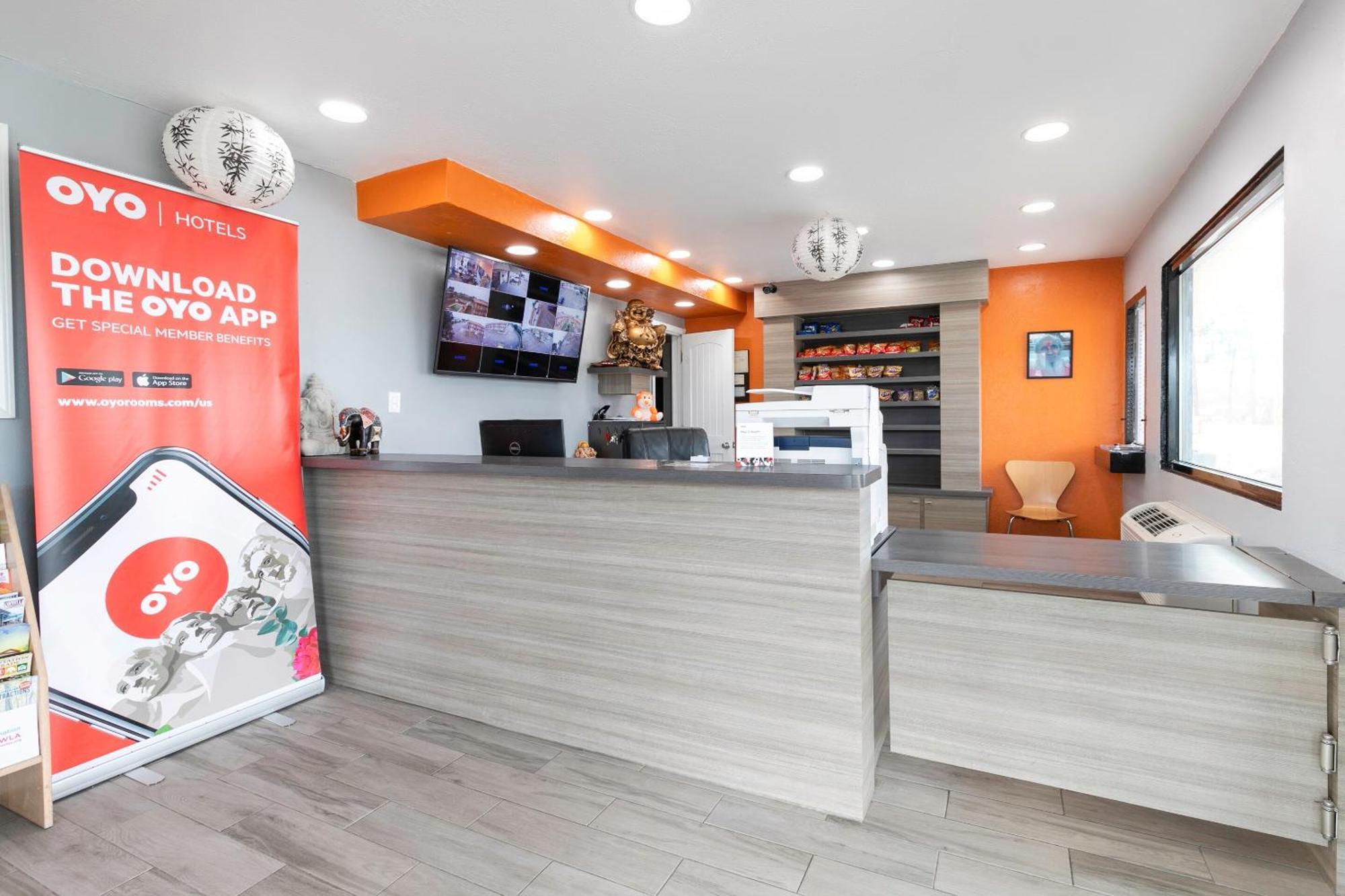 Oyo Hotel Lake Charles Hwy 10 Bagian luar foto